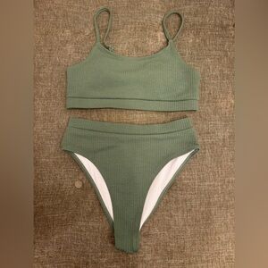Lilosy Green Ribbed Bikini Set. Size Medium.